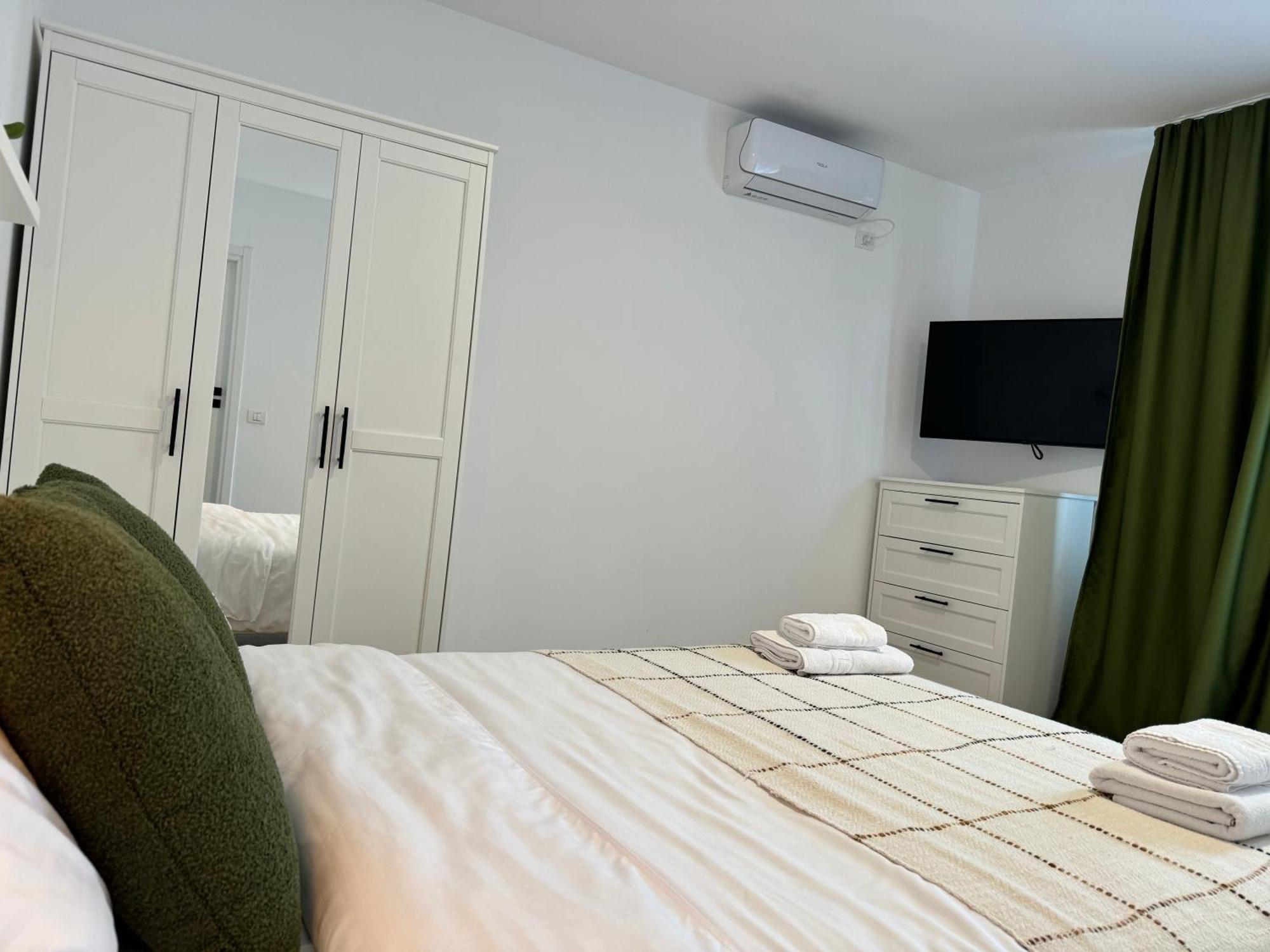 Sky Residence Airport Therme Otopeni 1 エクステリア 写真